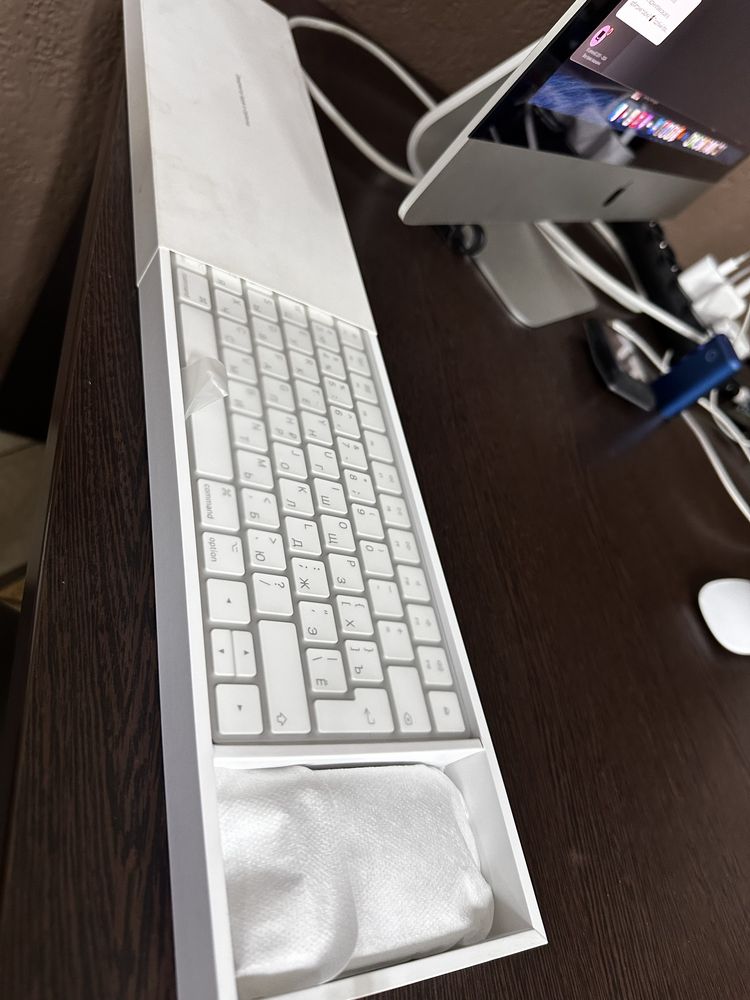 Продам Оригинал Apple клавиатура+мышка