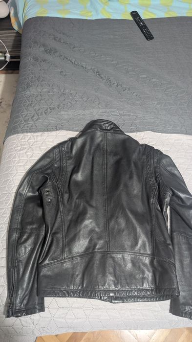 Страхотно мъжко кожено яке Massimo Dutti