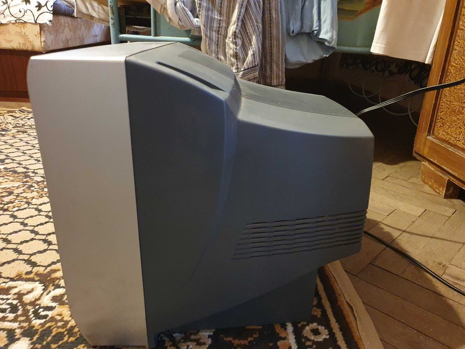 телевизор NEO работещ