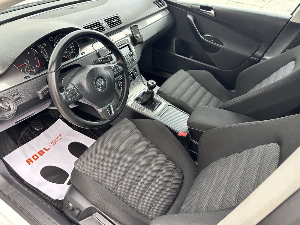 VW PASSAT B6 ~ R-Line ~ 2010 ~ EURO 5 ~ 1.6TDI ~ SportLine Interior ~