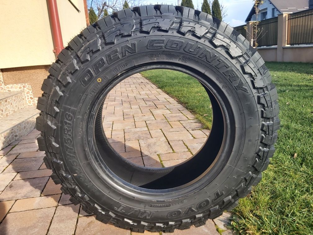 Vand Toyo Open Country MT 225 75 R16