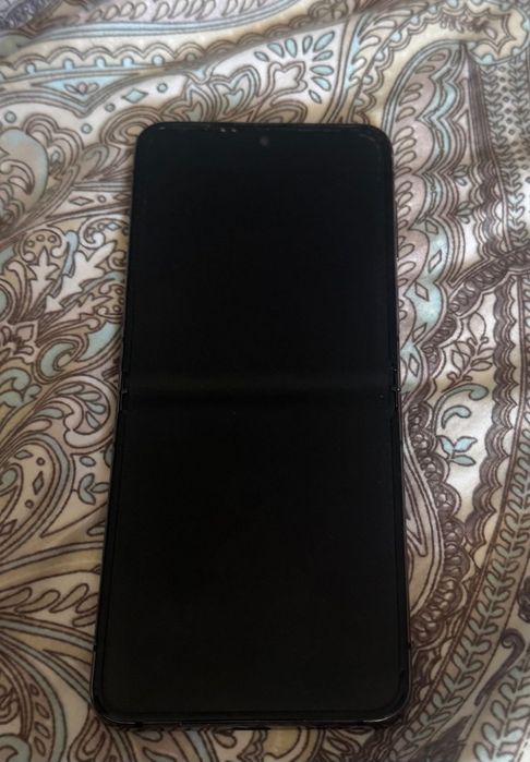 Samsung z flip 5 за части