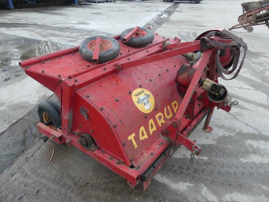 Tocatoare Taarup 2,3 m si 1,5 m resturi vegetale cartofi coceni paie