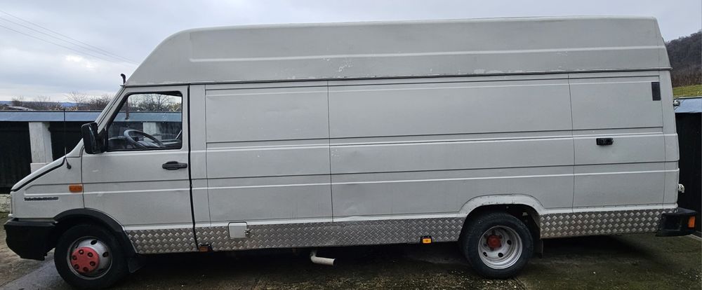 Iveco Daily duba autoutilitara