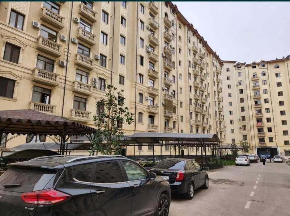 Продаётся 4-ком квартира в новостройке — Юнусабад, Алайский рынок