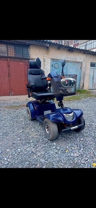 Scuter Carut electric pentru persoane cu dizabilități handicap