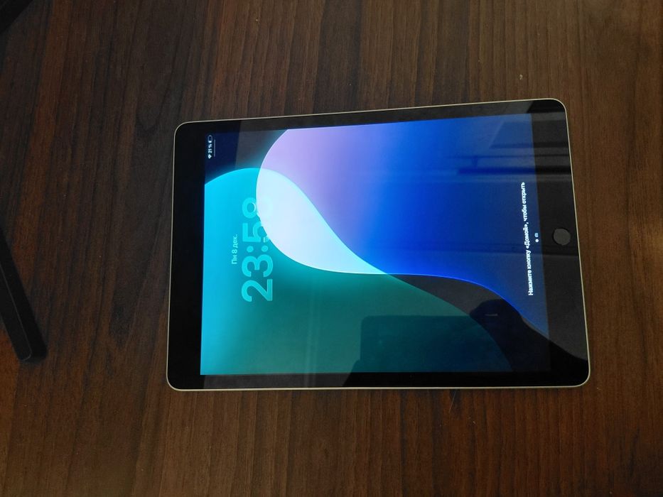 IPad gen 9 с коробкой