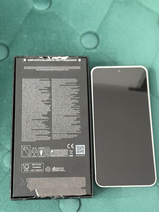 Samsung s 24 8 GB.  256GB