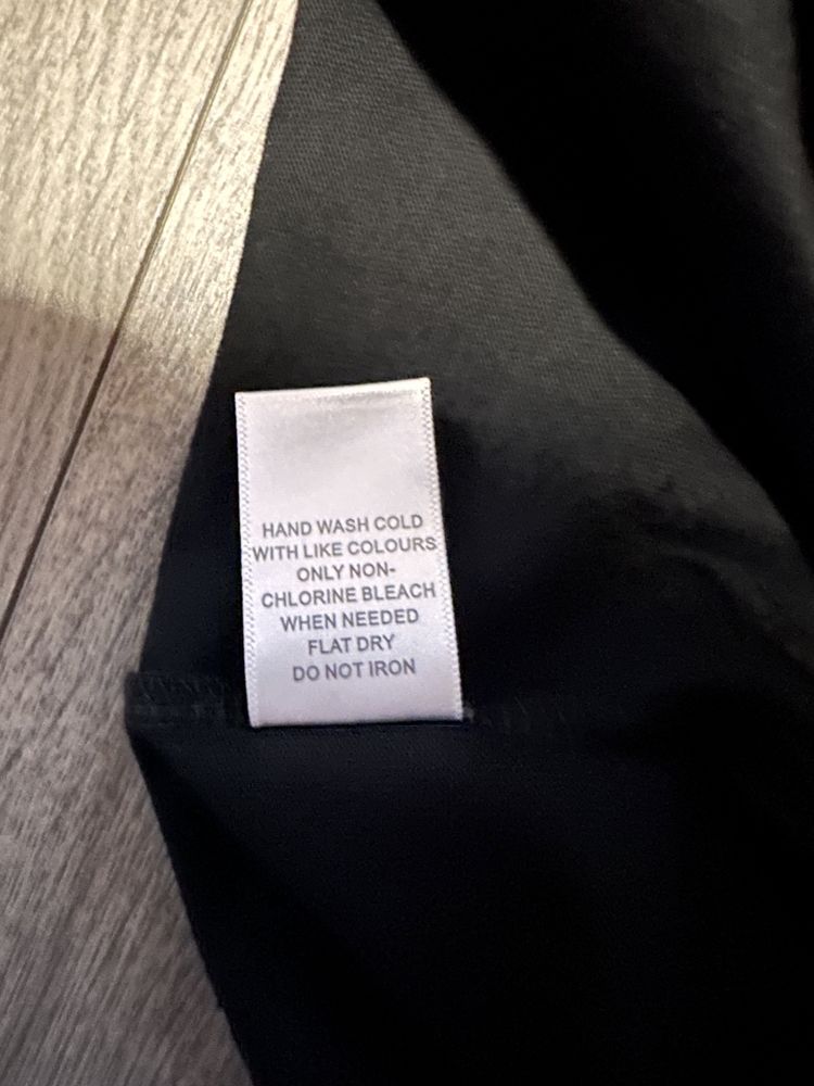 Tricou Essentials