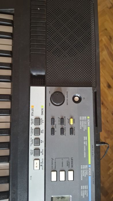 Синтезатор YAMAHA YPT-240