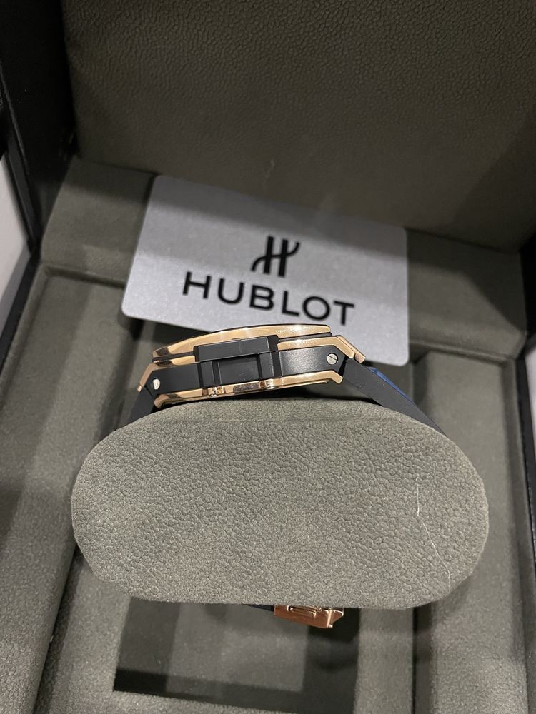 Золотые часы Hublot