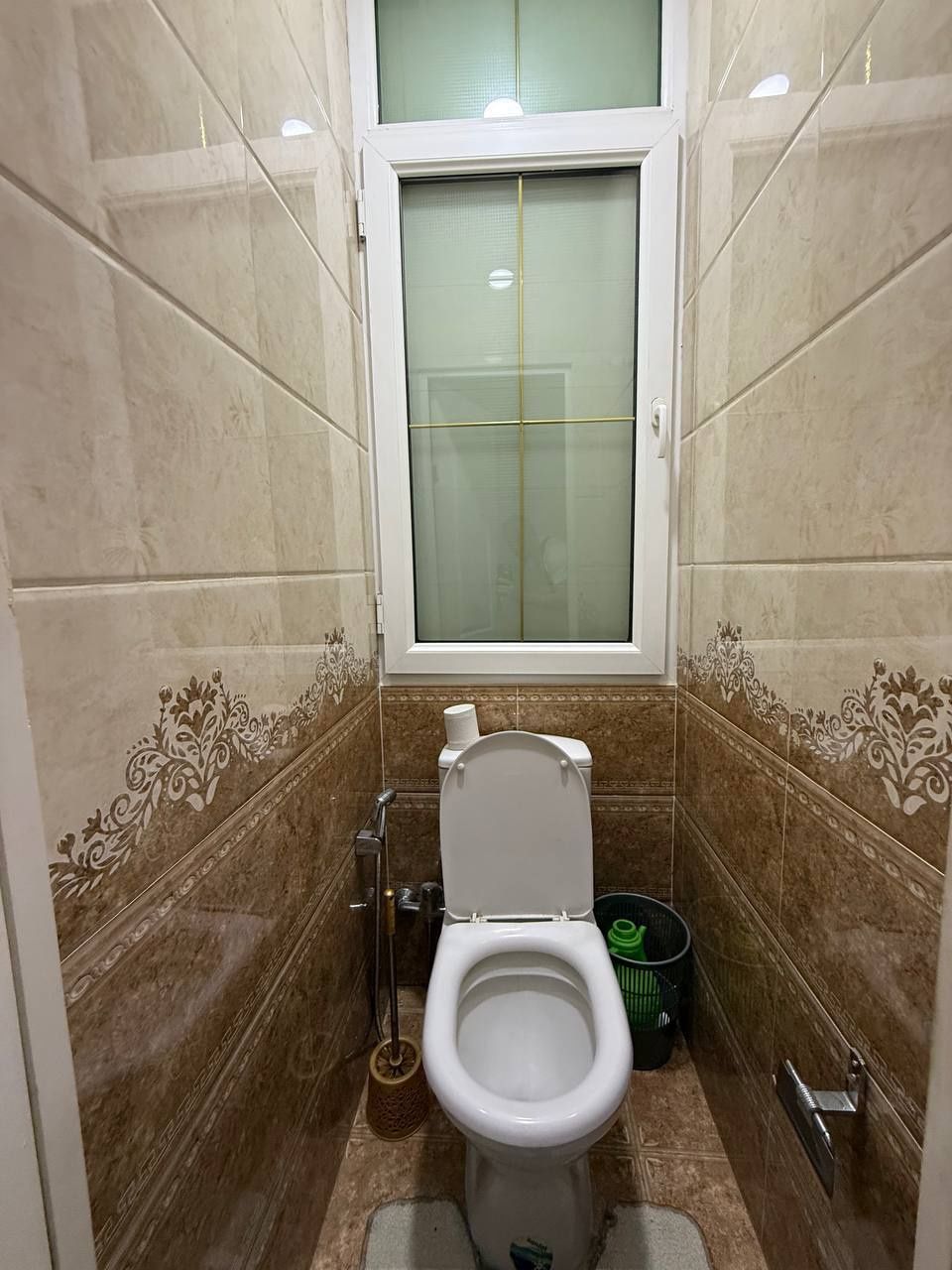 Юнусабад 11, 2/2/4  торец утепленный,   ипотека есть,  балкон 1,5*6