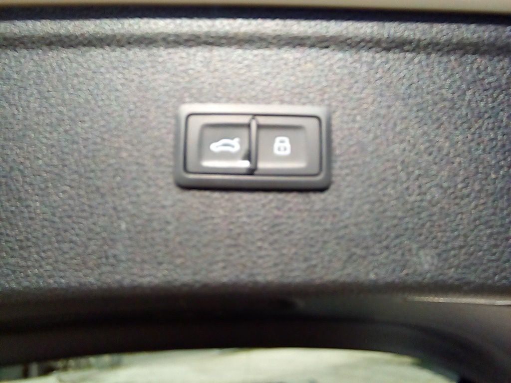 Ауди SQ5 PRESTIGE 2019 г.72600км.