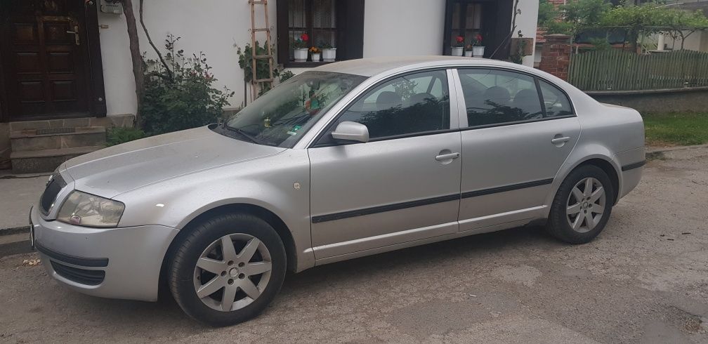 SKODA Superb 2.5 TDI