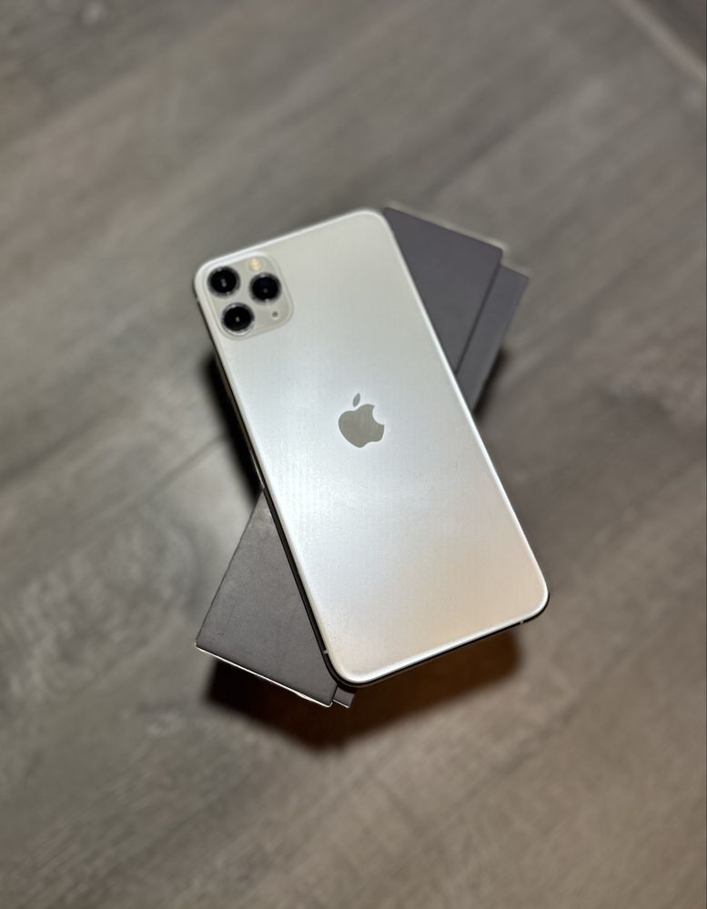 IPhone 11 pro max white 265gb