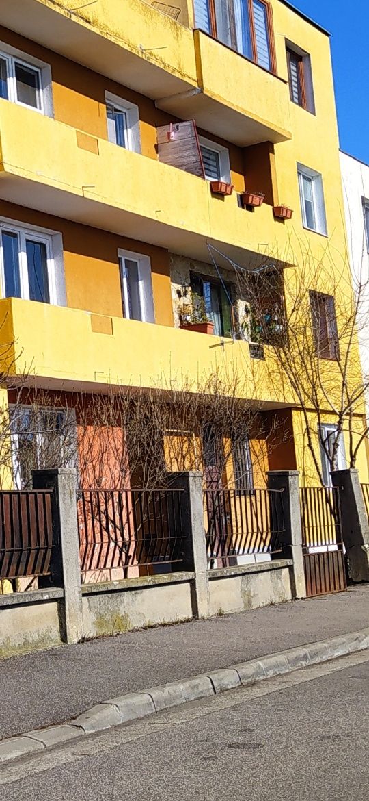 Apartament de Vanzare cu 4 camere