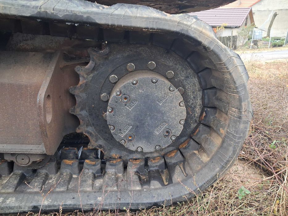 Vând excavator  Takeuchi  TB175