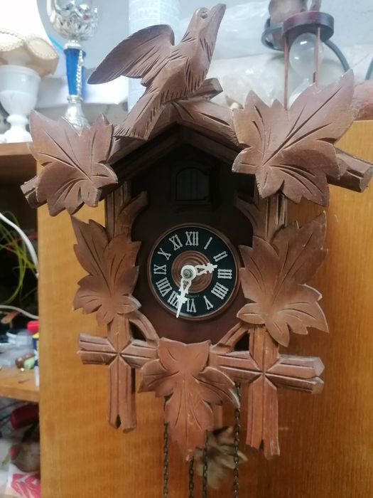 Работещ стенен механичен часовник