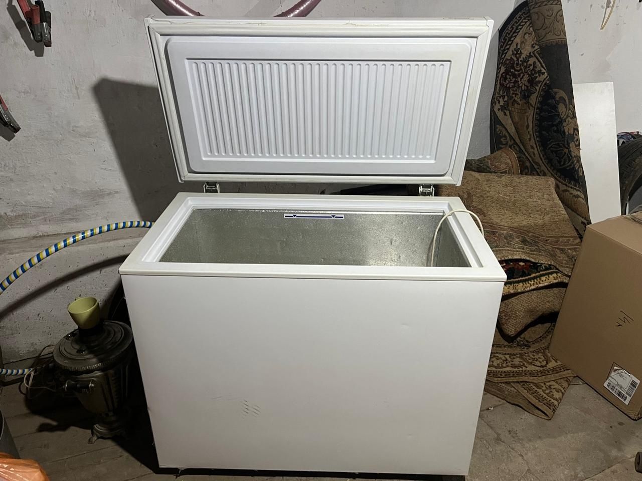 Продам морозильную камеру