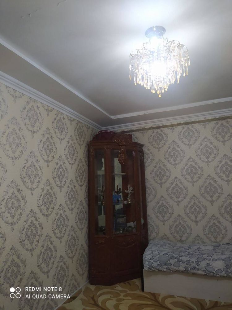 Чиланзар- 9 квартал 2/1/4. 55м2  Балкон 2*6 Срочно Продам квартиру