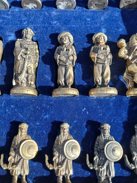 Изискан подарък Шах  с бронзови фигури