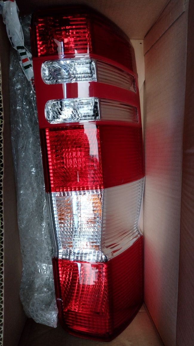 Lampa tripla spate stânga Mercedes sprinter 043714