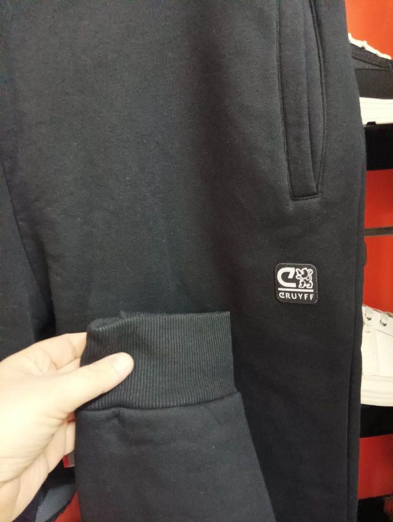 Оригинално ватирано долнище Cruyff XXL , 3XL ново мъжко g-star анцуг