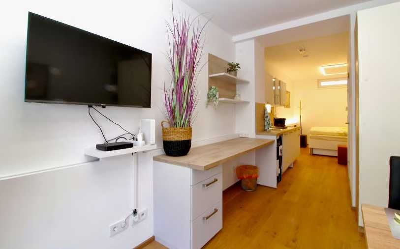 Дава се под наем Едностаен апартамент в Пловдив, Южен - 45 кв.м за 275.4 € - Снимка #1