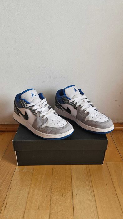 Air Jordan 1 Low SE True Blue (GS), mărimea 39