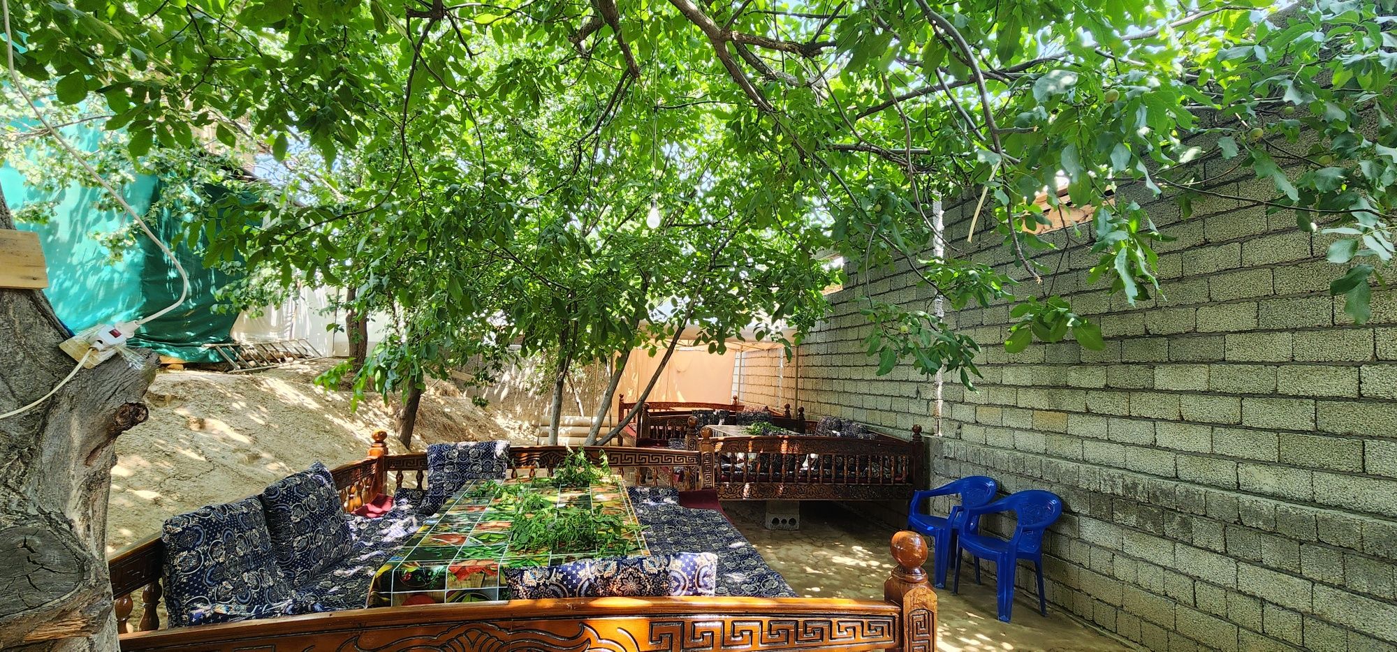 Oq tosh dacha basseyn tapchan