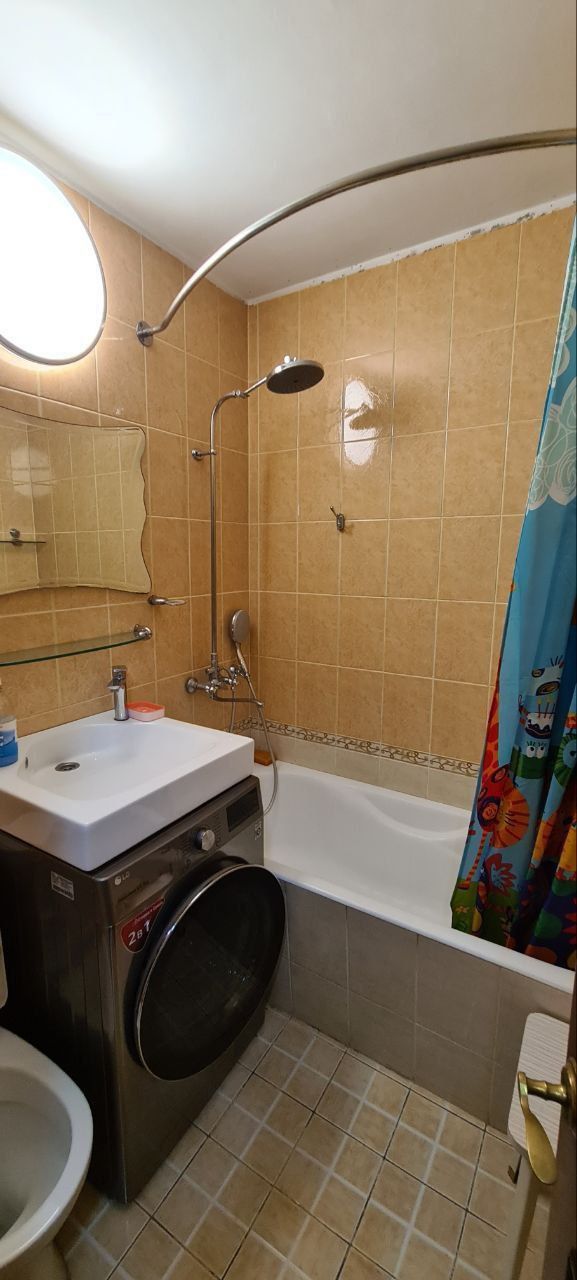 Аренда 3 комнатной, Госпитальный рынок