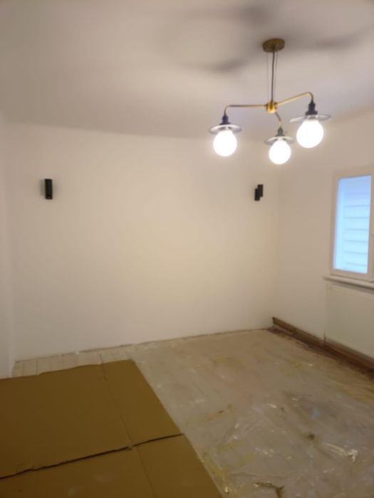 Inchiriez casa Ideal firma