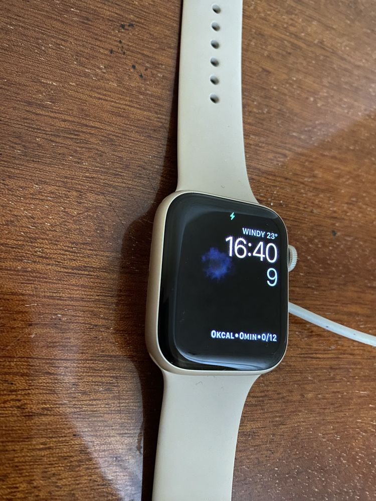 Apple Watch SE2 44mm