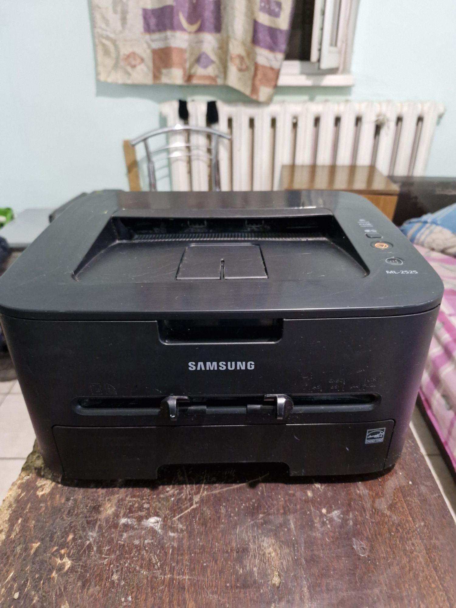 Лазерныи принтер Самсунг ML2525 продам !!