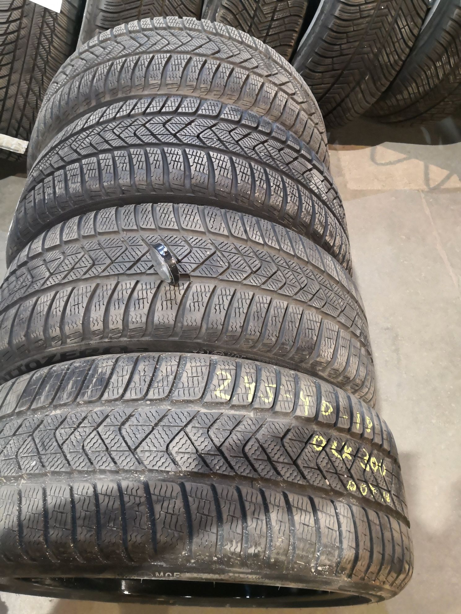 245 40 19 цола гуми като нови Pirelli
