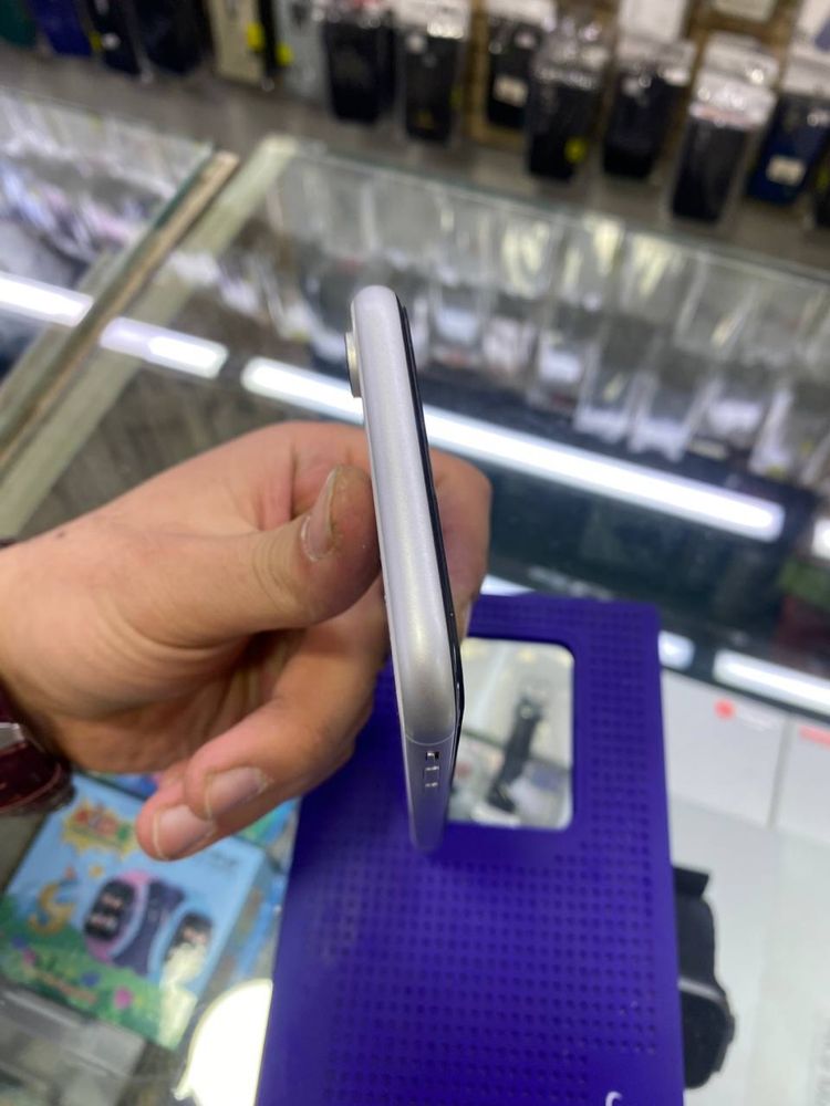 Iphone XR 128tali
