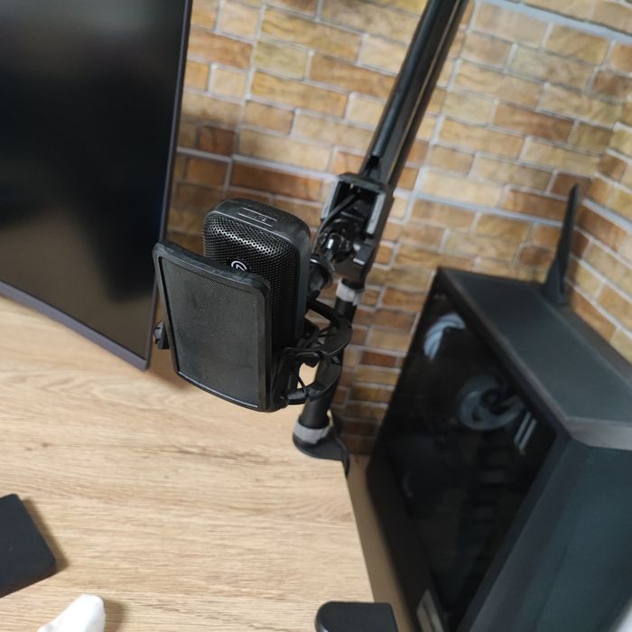 Microfon Elgato Wave 3 + Pop Filter+ Shock Mount + Brat Microfon