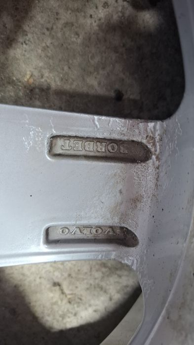 Volvo jante de vanzare plus cauciucuri