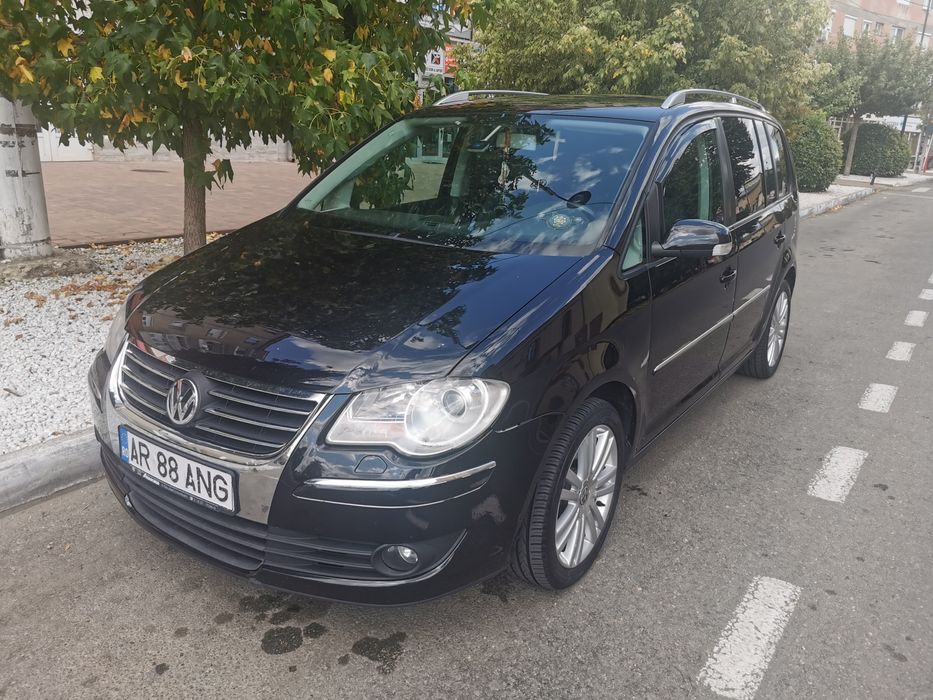 Vând vw touran dsg