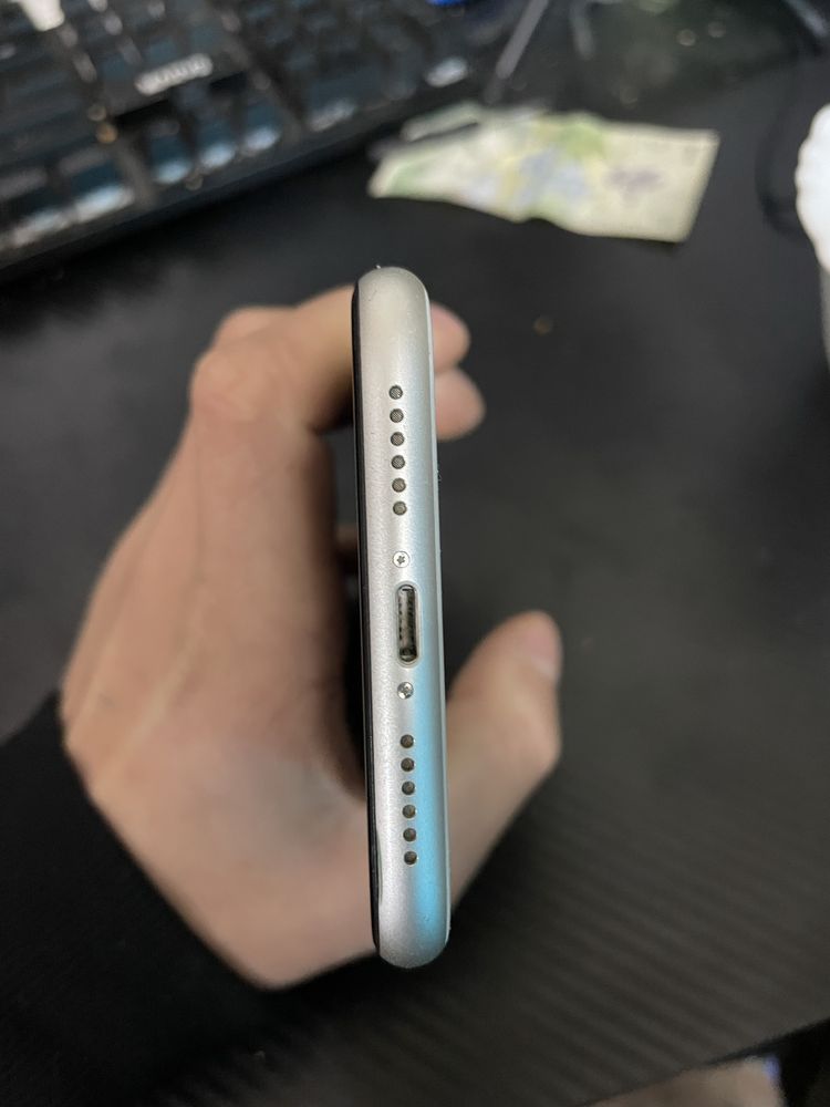 Iphone 11 pentru piese CITITI ANUNTUL CU ATENTIE