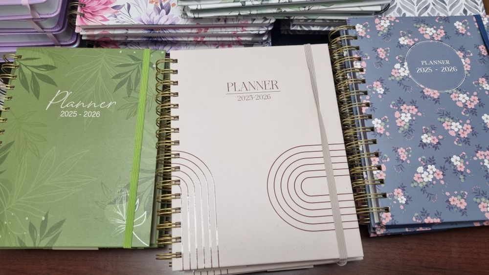 Agende/planificatoare birou diverse dimensiuni si modele