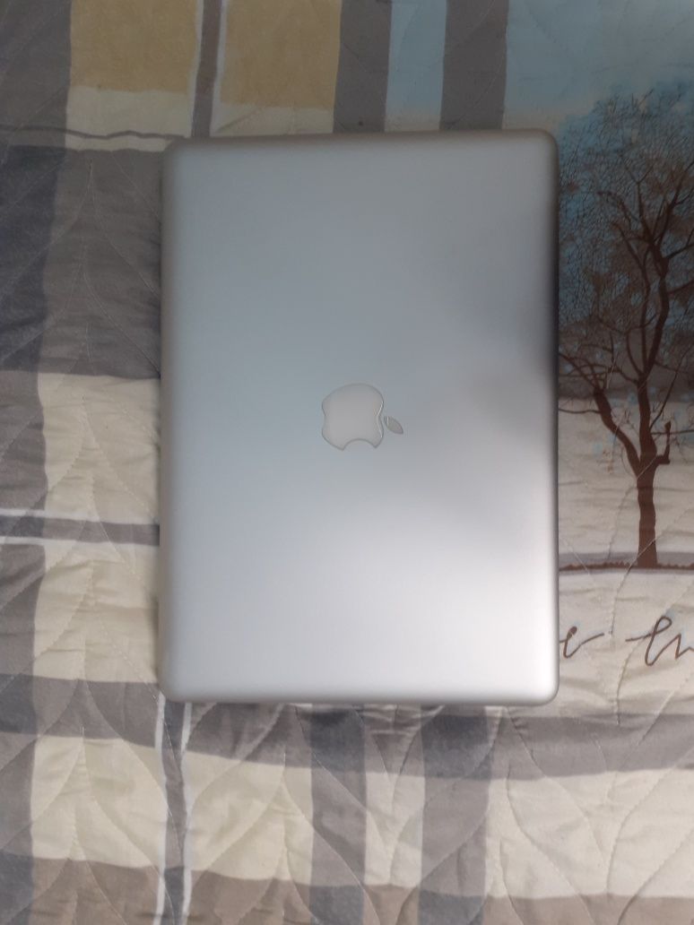 СРОЧНО!!!Продается  Macbook pro 11 late 2011