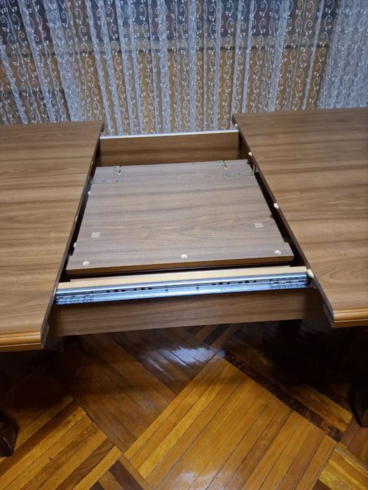 Стол стулья от KENG MAKON