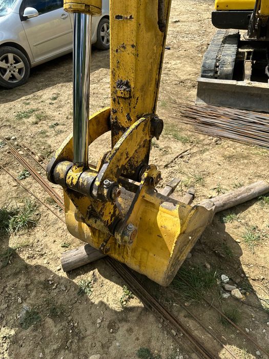 Vand escavator hyundai