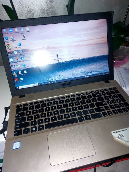 Laptop asus de vanzare