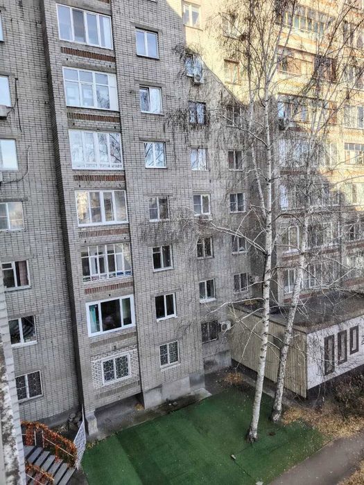 Продам 2-х квартиру 4/9эт, кирпич 50кв.,лоджия ул.Кабанбай Батыра д.91