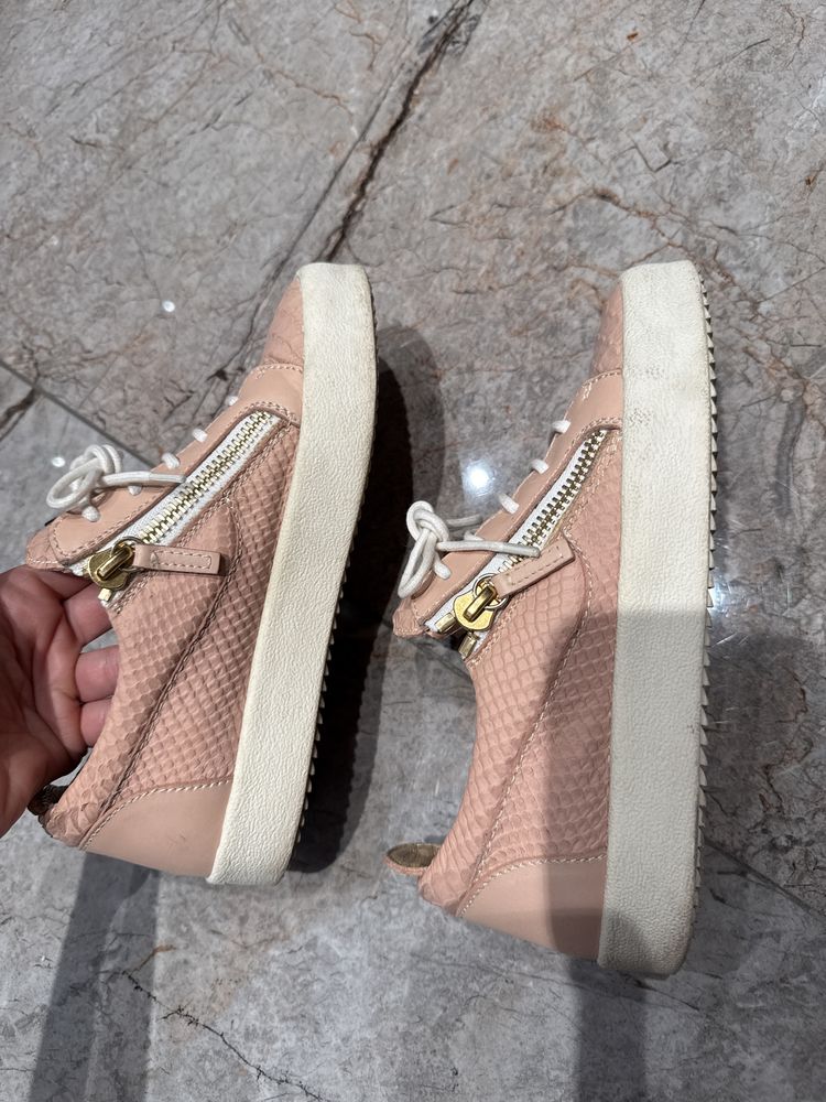Маратонки Guiseppe Zanotti 37 1/2