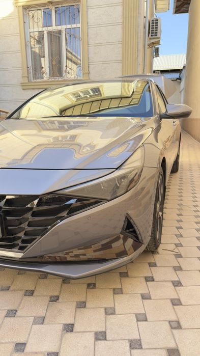 Срочно продаётся  машина Elantra 2.0 2022