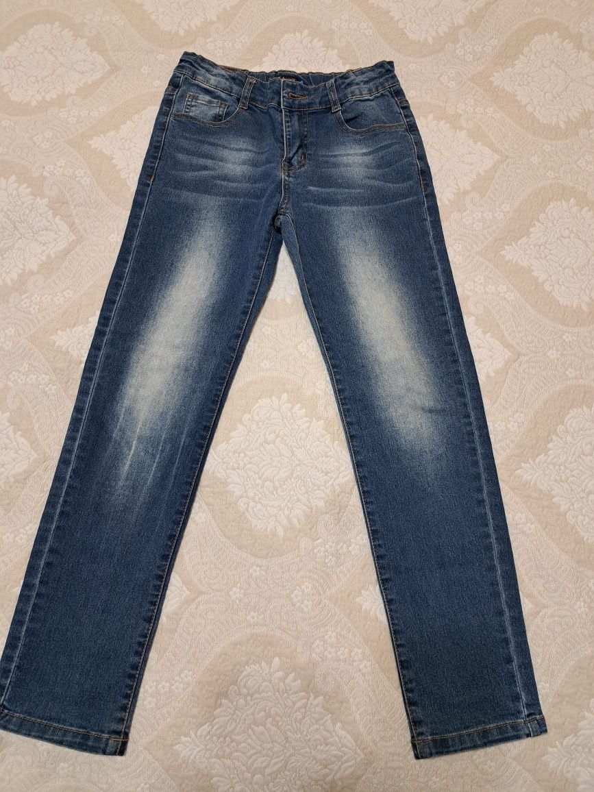 Продаётся брюки джинсовые размер 140
