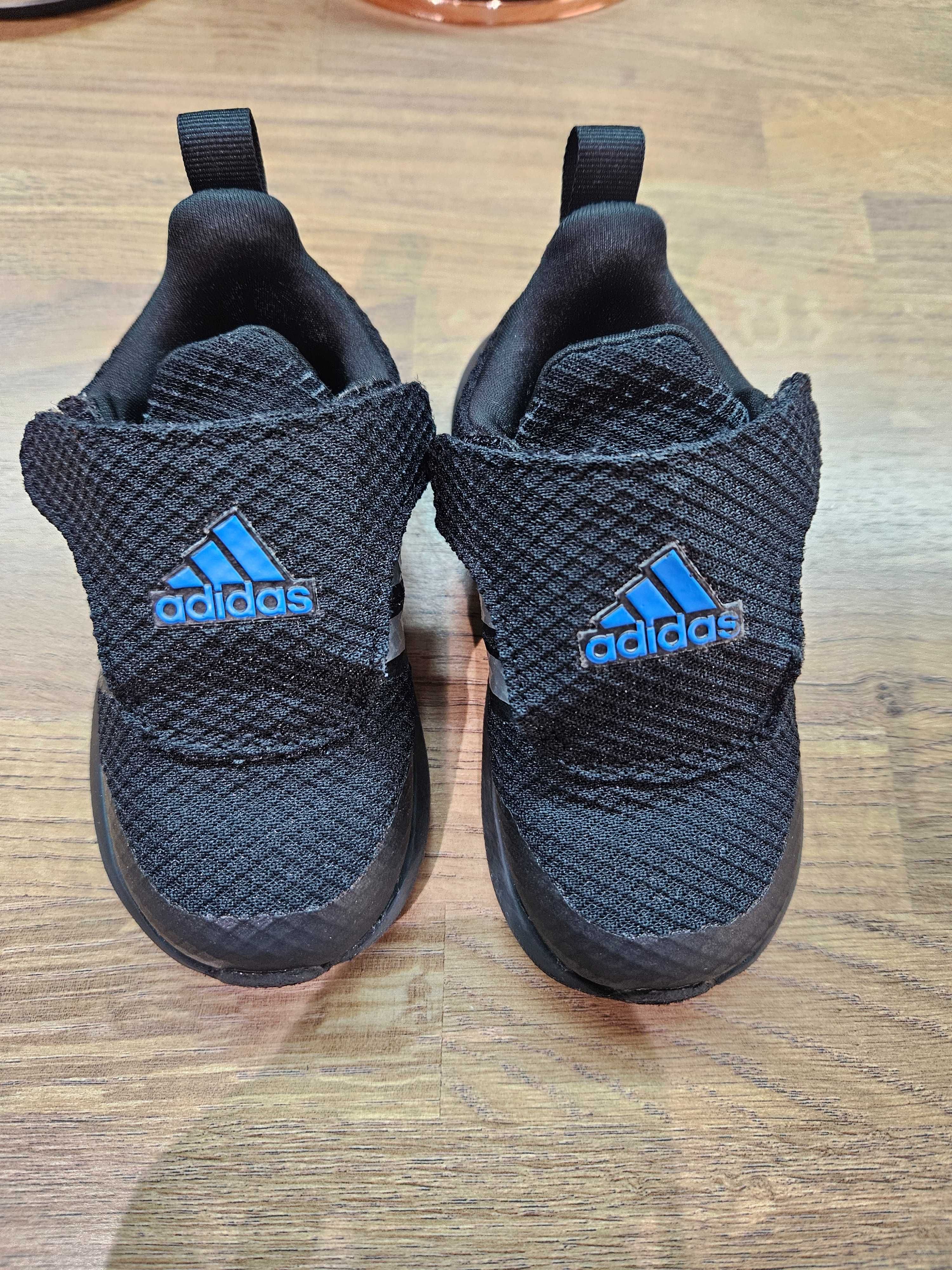 Обувки adidas за момче